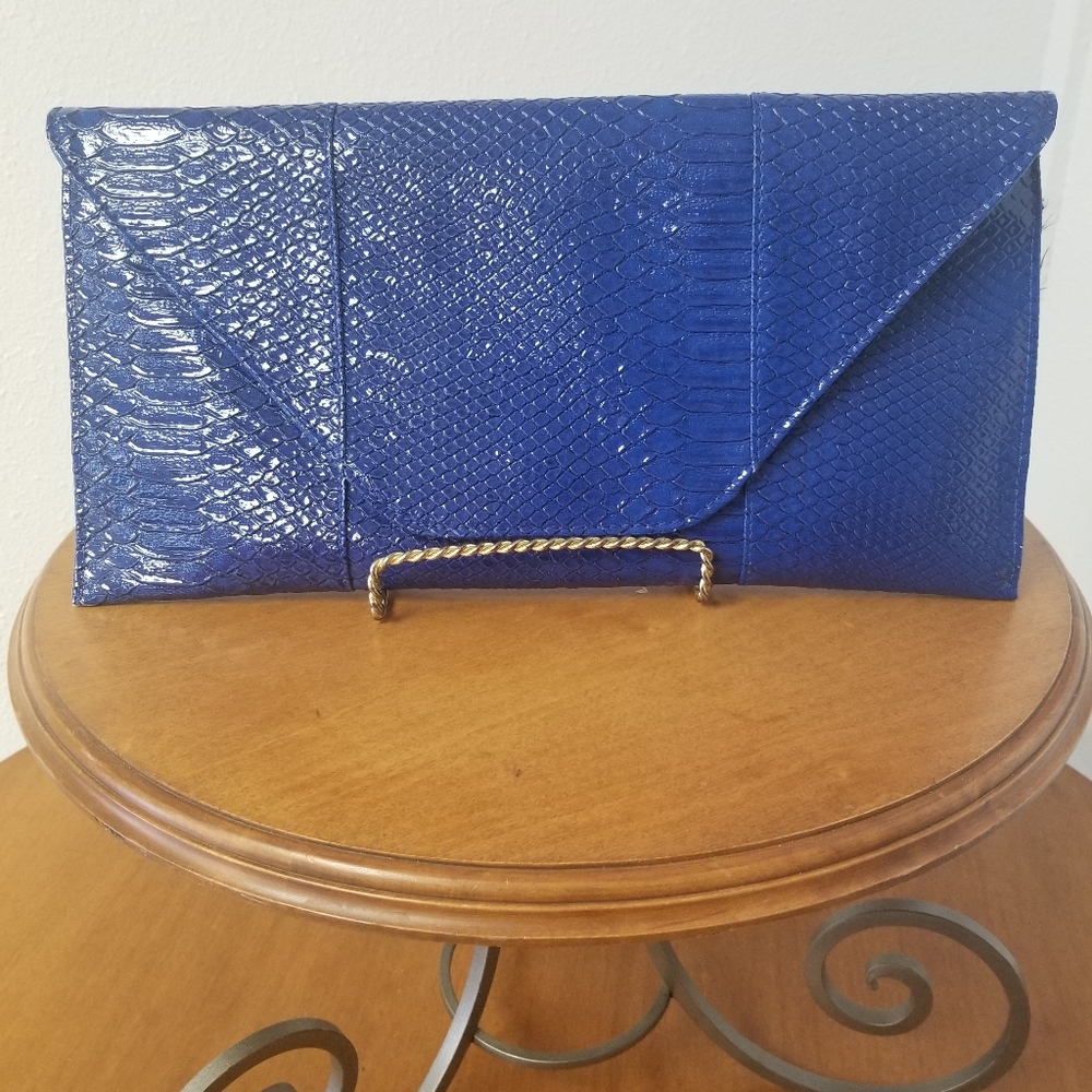 Clutch handbag
